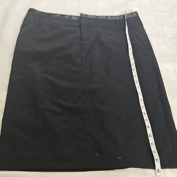 Zara Black Pencil Skirt Sleek Design - Picture 9 of 16